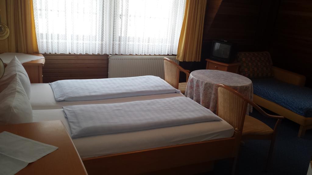 Gartenhotel คัมพ์-บอร์นโฮเฟน ห้อง รูปภาพ